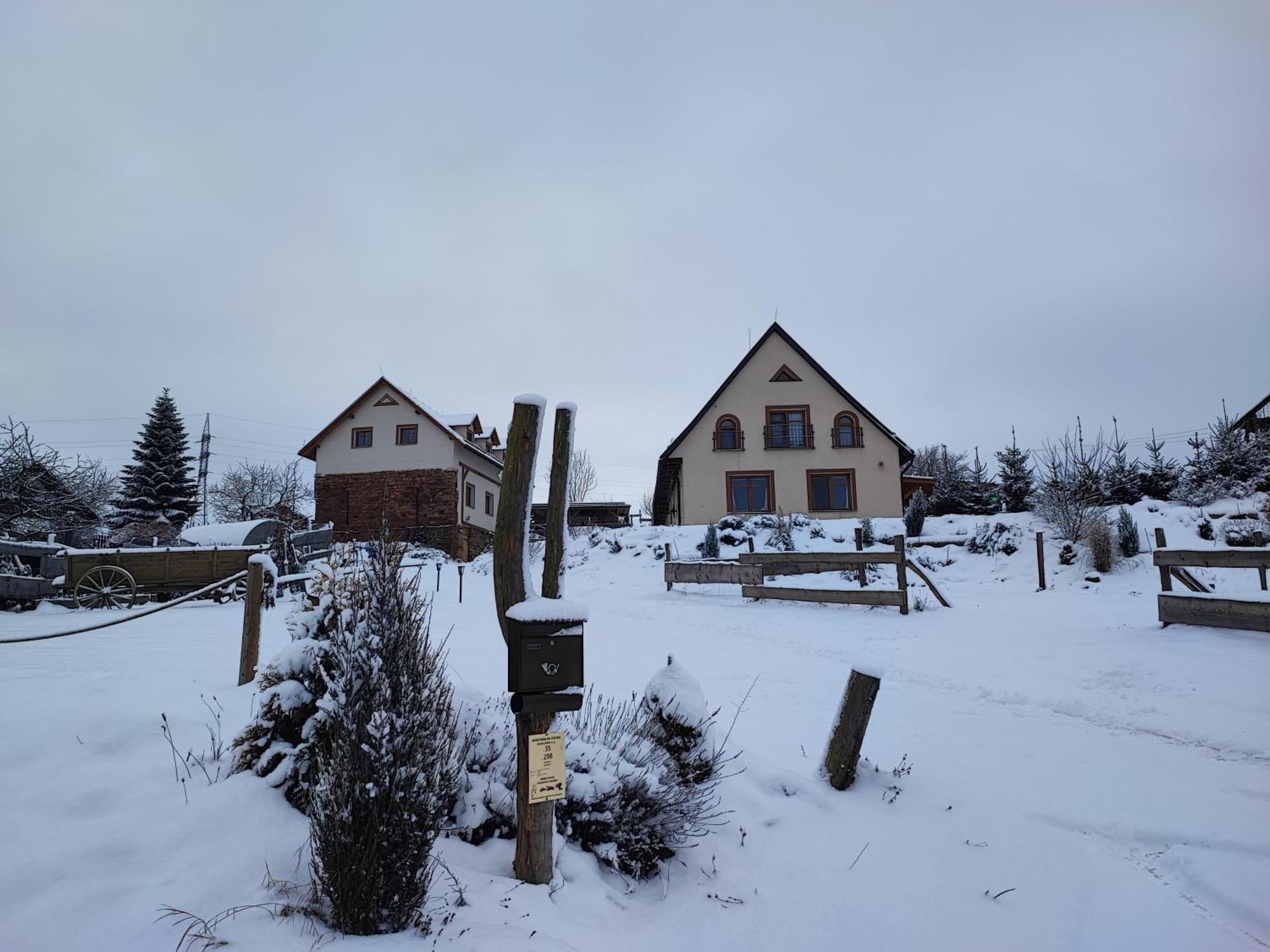 Apartman Na Statku Cerveny Kostelec Appartement Buitenkant foto